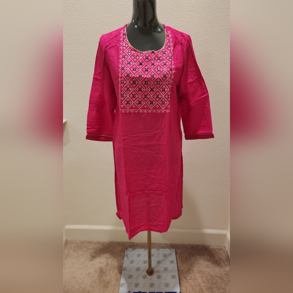 This elegant and adaptable kurti combines fashion with comfort